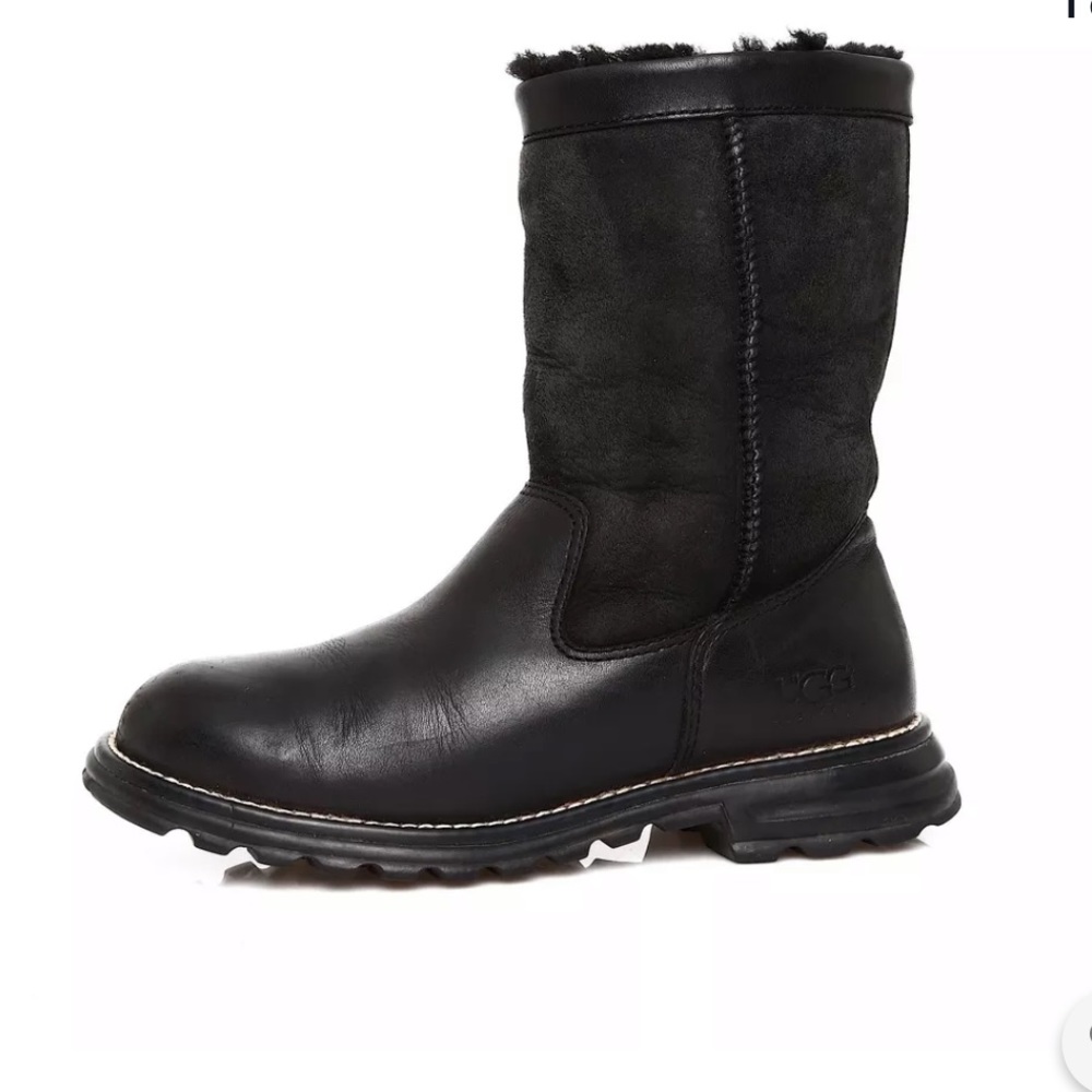 UGG Brooks 5381 Sheepskin Boots Black Leather